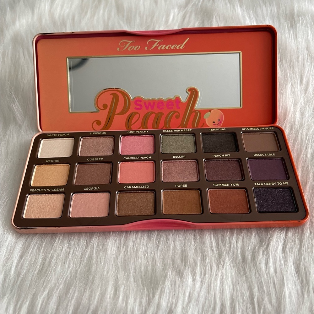 Too Faced Sweet Peach Eye Shawdow palette